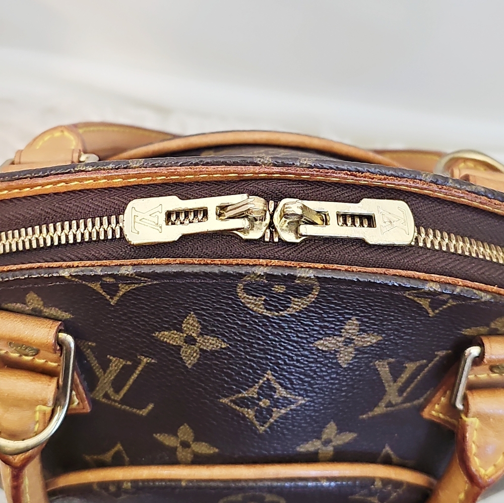 🔥😍Beautiful Condition😍🔥 Louis Vuitton Monogram Handbag - Picture 11 of 17